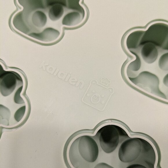 Mini Ice Trays + Paw Print Silicone Baking Mold Bundle (Used Like New) - Picture 4 of 15